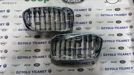 BMW F20 LCİ 1 Serisi Ön Panjur Takımı 5113 7371685-686