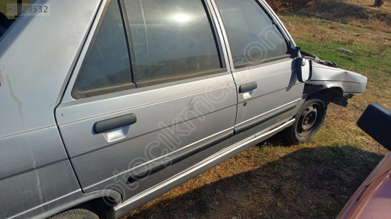 Renault 9 Broadway Spring Flaş sağ ön sağ arka kapı dolu hatasız