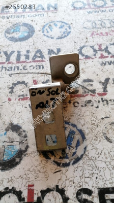 Opel corsa d ön sol alt kapı menteşesi