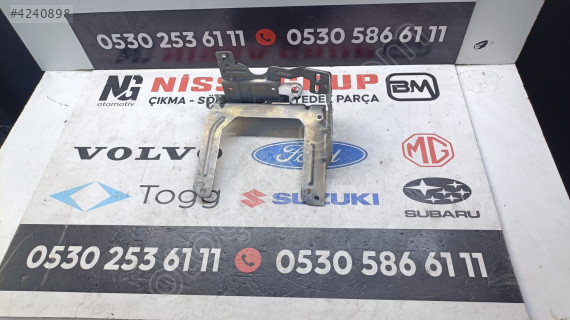 VOLVO XC40 MARŞ MOTORU KONDANSATÖR BRAKETİ 32290076 ORJNAL ÇIKMA