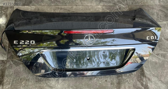 MERCEDES E SERİSİ 220 HATASIZ BOYASIZ BAGAJ KAPAĞI ÇIKMA EGE OTO