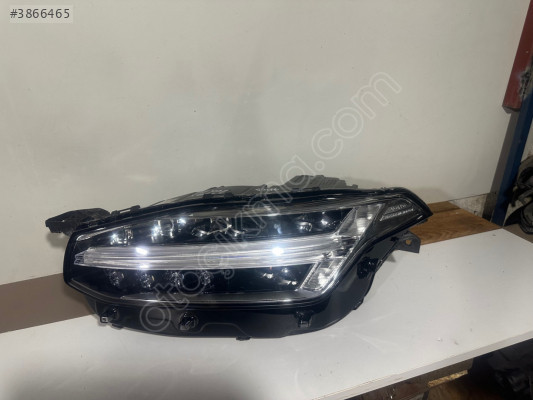 Volvo xc90 sol far tek beyin beyaz soket