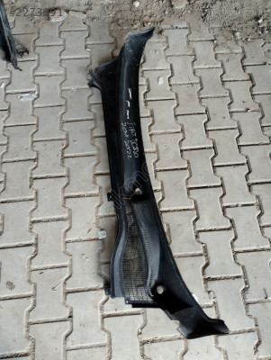 Fiat Doblo ön cam ızgarası 2011 2022 arası