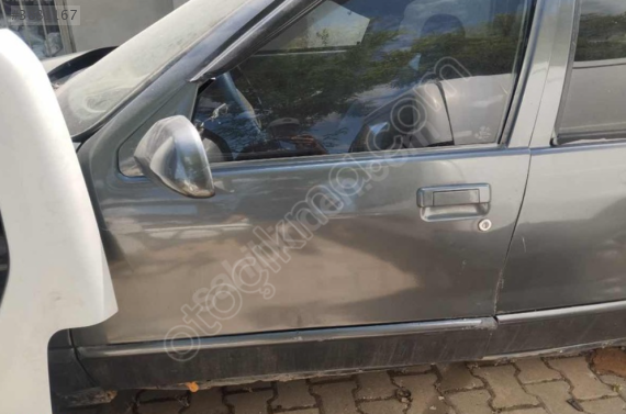 RENAULT 19 SOL ÖN KAPI HATASIZ DOLU ORJİNAL EYUPCAN OTO'DA