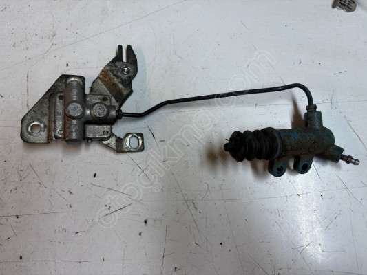 TOYOTA YARİS 1.4 D-4D DEPRİYAJ ALT MERKEZ