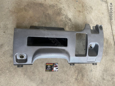 Nissan Vanette Direksiyon Alt Plastiği 1997-2001 Model Arası