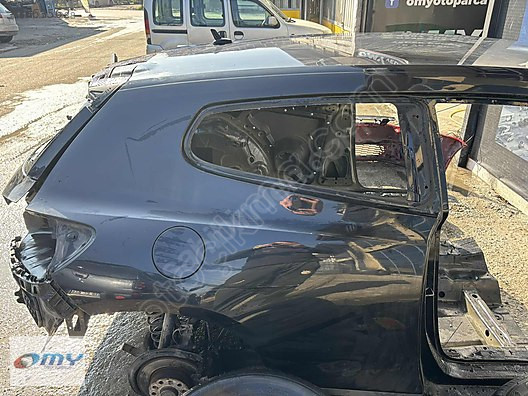 VOLKSWAGEN SCİROCCO SAĞ ARKA ÇAMURLUK VE SAĞ MARŞPİYEL