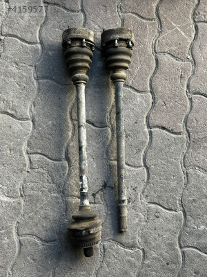 AUDI A6 98-01 ARKA AKS MİLİ SAĞ-SOL 4B0501203 4B0501203CX