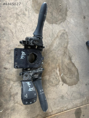 RENAULT MEGAN 2 SİNYAL KOLLARI