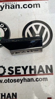 3G0853991 Volkswagen passat b8.5 sol ön çamurluk alt bandı