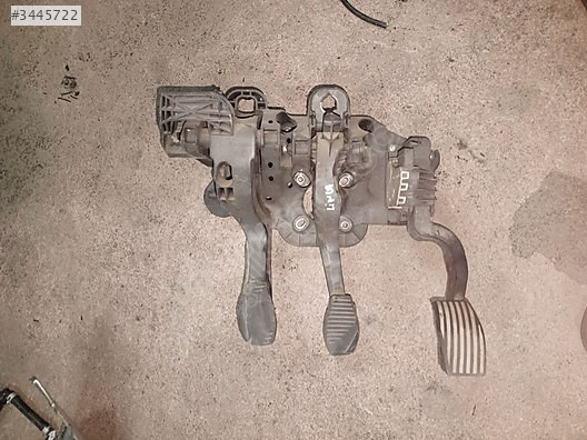 FİAT LİNEA PEDAL TAKIMI DEBRİYAJ/FREN/GAZ DENİZ FİAT
