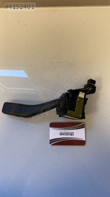 1K0953513 volkswagen caddy 2007 sinyal kolu