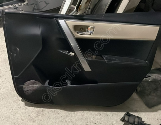 TOYOTA COROLLA SAĞ ÖN KAPI KARTONU