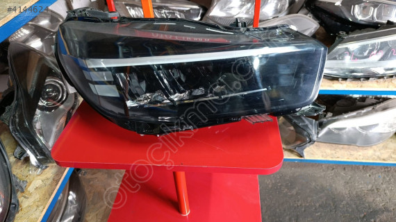 Opel Corsa f sağ far