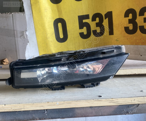 SKODA OCTAVİA 2018-21 SAĞ SİS FARI