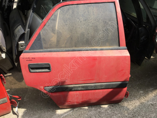Mazda 323 HB Sağ Arka Kapı Camı İç-Dış Açma Kolu Kapı Çıtası