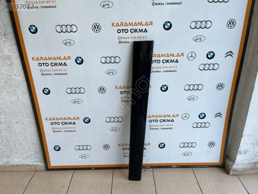 AUDİ Q5 SOL ÖN KAPI BANDI ORJİNAL