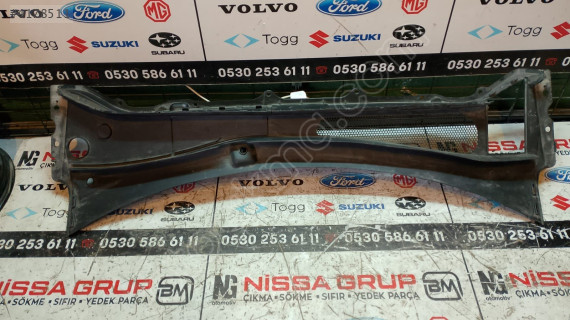 VOLVO XC90 ÖN CAM IZGARASI ORJİNAL ÇIKMA YEDEK PARÇA