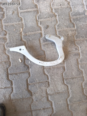 Clio bagaj menteşesi