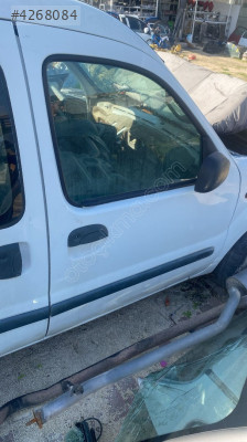 Renault Kangoo Modeli İçin Sağ Ön Kapı Çıkma Parçası