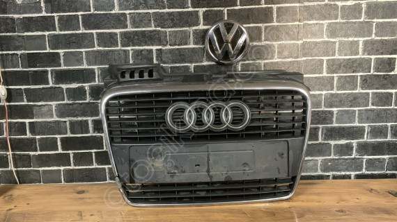 8E0853651 orjinal audi a4 ön panjur