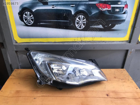 Opel astra j sağ ön far