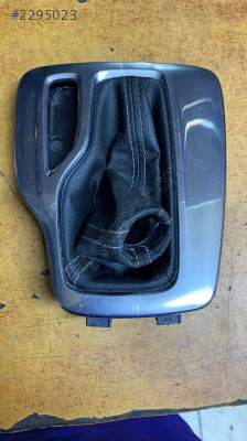 OPEL İNSİGNİA B VİTES ÇERÇEVESİ VE KÖRÜĞÜ ÇIKMA 39030121