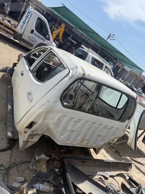 Mitsubishi l200 sol kapı