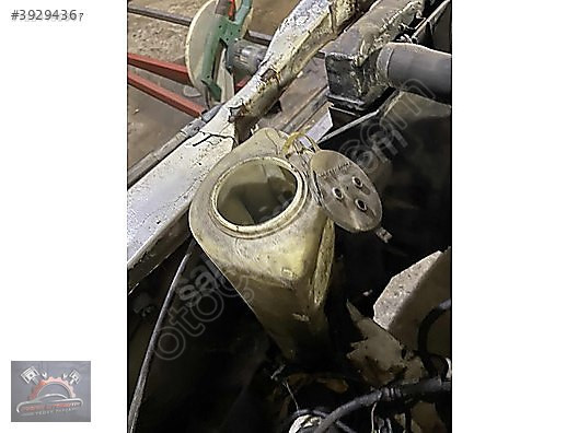 MERCEDES W123 ORJ. SİLECEK SU DEPOSU ÇIKMA MUAYYER