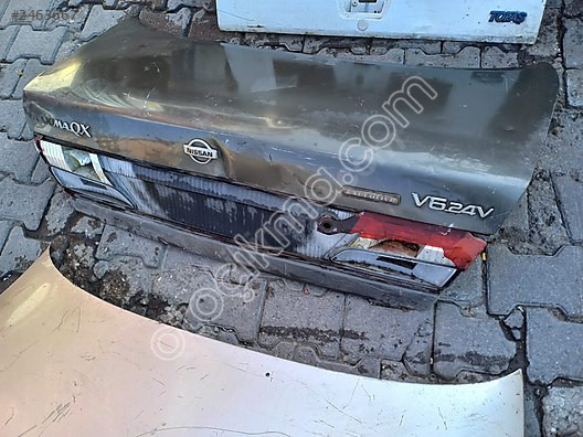 Nissan Maxima Bagaj Camı - Oto Çıkma Parçaları