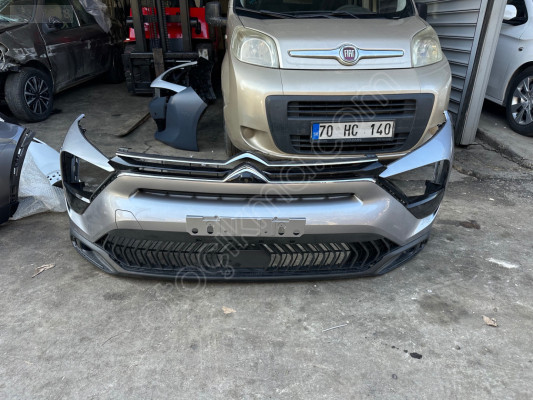 Citroen c5 x ön tampon dolu