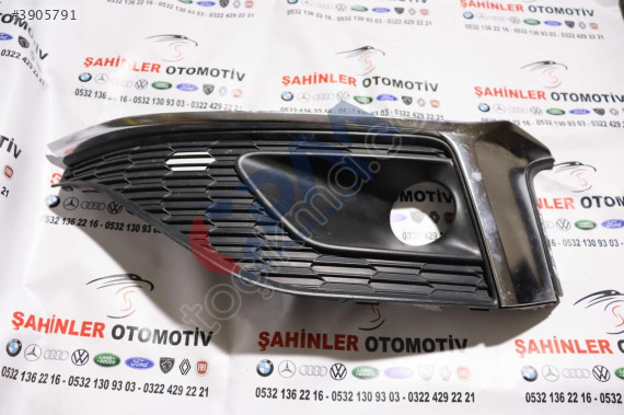 AUDİ A5 SAĞ ÖN SİS FAR KAPAĞI 8W6807682S