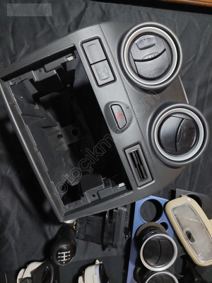 FORD FIESTA ORTA KONSOL ÇERÇEVE 2006 2008