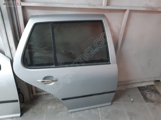 VOLKSWAGEN GOLF 4 SAĞ ARKA KAPI
