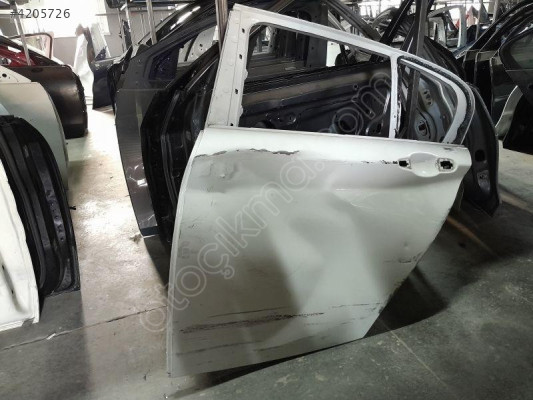 BMW 1 SERİSİ 2012 2018 F20 SOL ARKA KAPI 41527284515