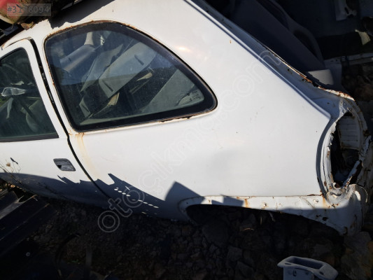 Opel corsa b tek kapi sol arka camurluk