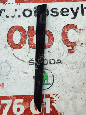 5C6867450 Volkswagen Jetta sağ arka kartonu çıtası