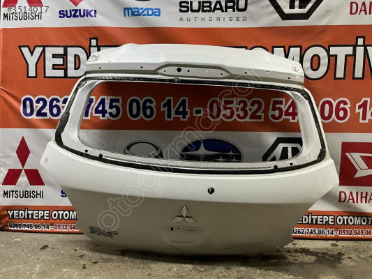 mitsubishi space star bagaj kapağı