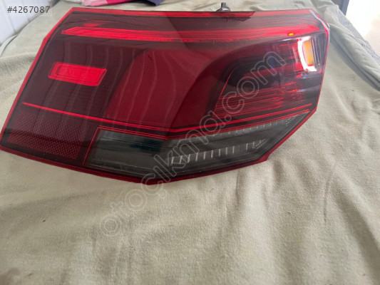 VOLKSWAGEN GOLF 8 SOL ARKA STOP