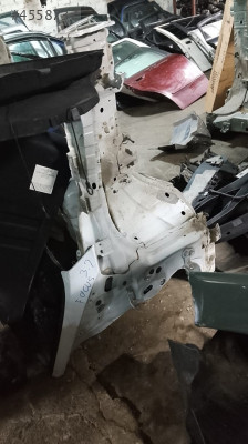 FORD FOCUS 3 SAĞ ŞASİ ÇEYREK