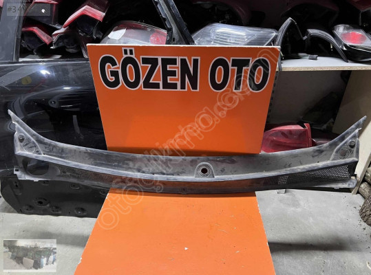 DACİA DUSTER ÖN CAM IZGARASI ORJİNAL ÇIKMA __GÖZEN OTOMOTİV__