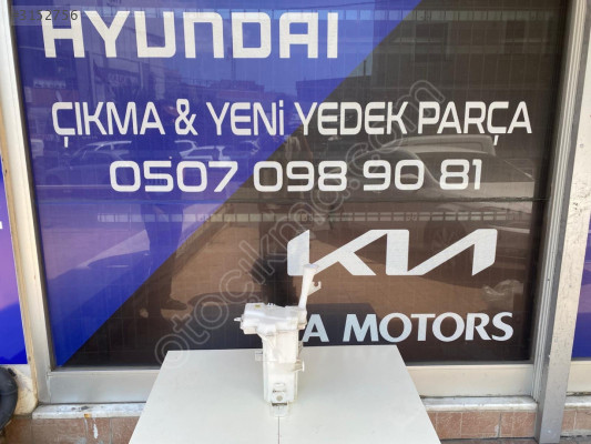 KİA RİO 2017-2023 SİLECEK SU BİDONU ORİJİNAL ÇIKMA YEDEK PARÇA