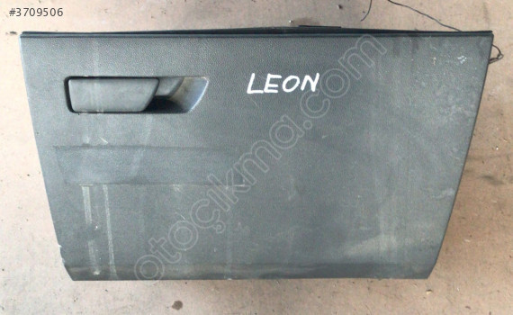 seat leon 2009 çıkma orjinal torpido kapağı (son fiyat)