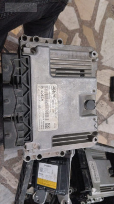 FORD FİESTA MOTOR BEYNİ ÇIKMA ORJ 0281017831 / AV21-12A650-GC