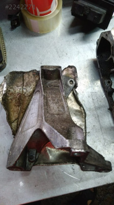 Audi A4 Motor Takoz Braketi çıkma