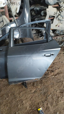 Seat Ibiza 2015 model sol arka kapı