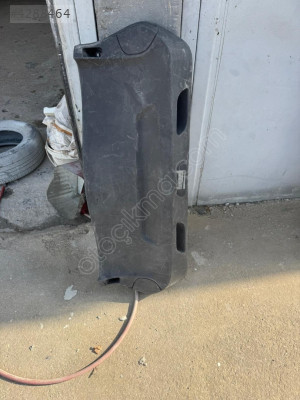 Renault Clio dört bagaj kapağı kartonu