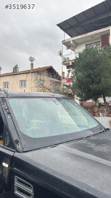 LAND ROVER DİSCOVERY ÖN CAM HATASIZ ORJINAL SÖKME