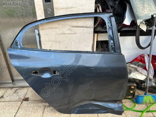 RENAULT MEGANE 4 ÇIKMA ORJİNAL SAĞ ARKA KAPI BD2