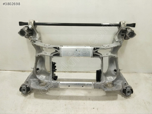porsche taycan arka travers 9j1599030h